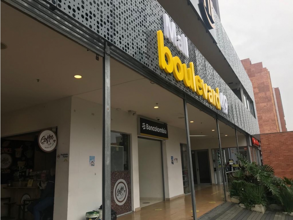 [VL] EXCELENTE LOCAL AL PIE DEL TRANVIA, EN PLENO CENTRO DE MEDELLIN
