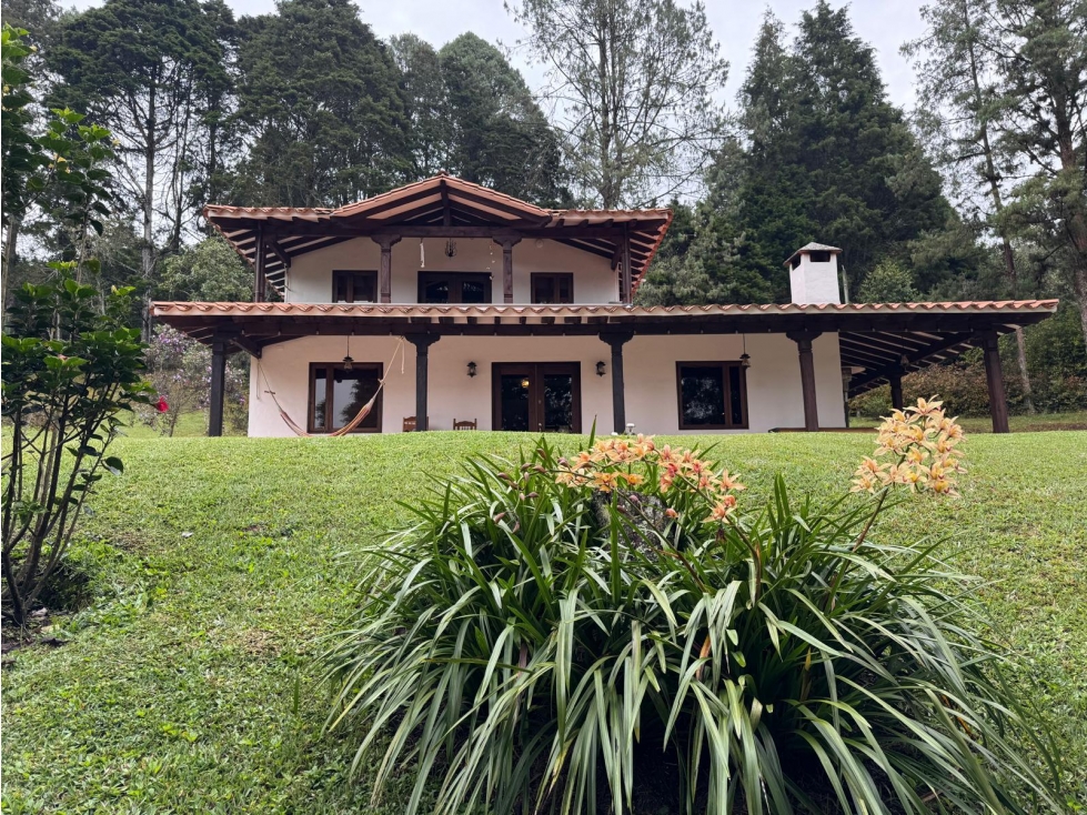 VENTA FINCA EN GUARNE - CERCA AL PARQUE PIEDRAS BLANCAS