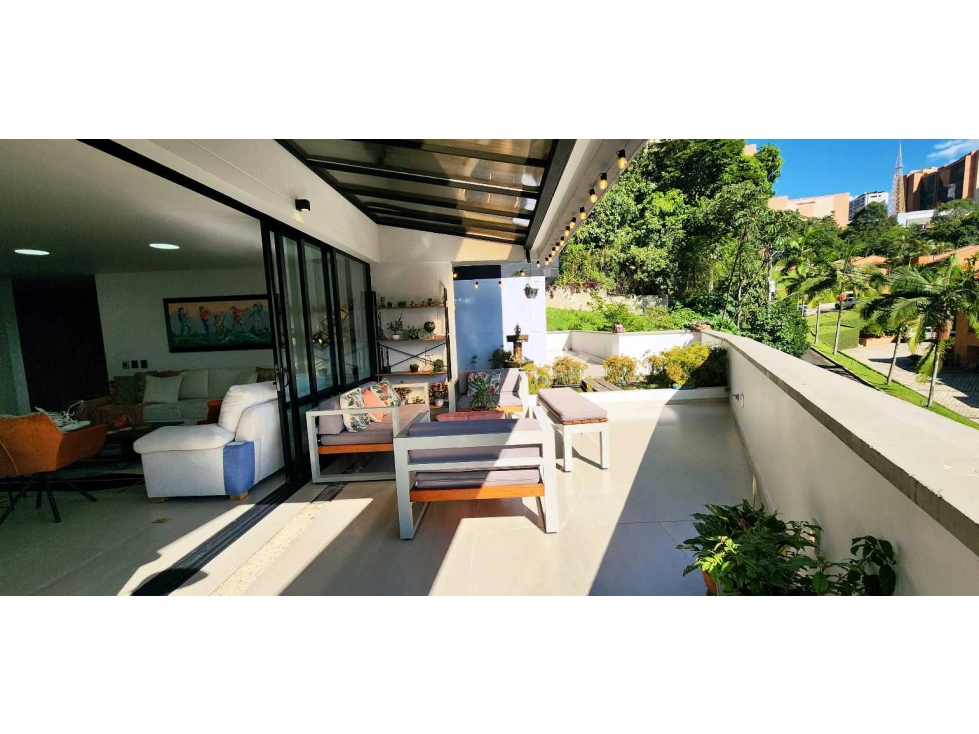 APARTAMENTO EN VENTA MEDELLÍN. EL POBLADO SECTOR PIAZZA BELLA.