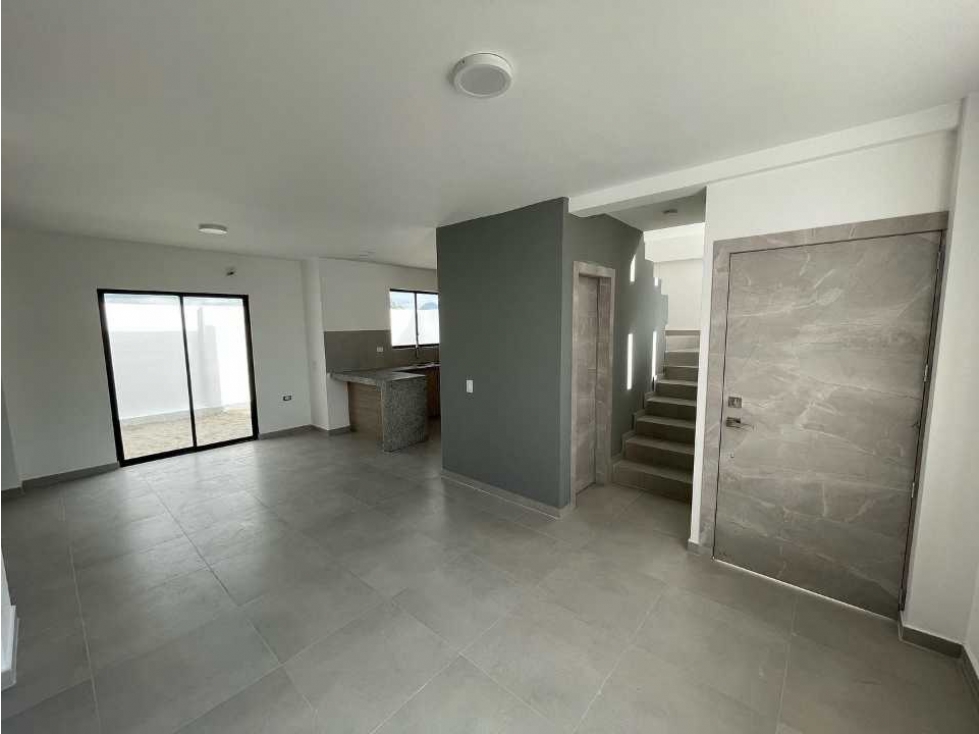 En Venta Casas Nuevas Independientes Cerca del Terminal de Manta — foto 5