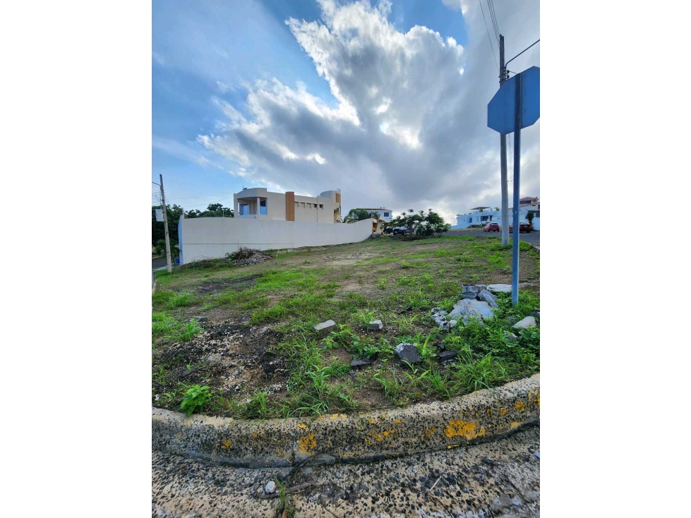 En Venta Terreno en Urbanizacion Privada en Manta — foto 3