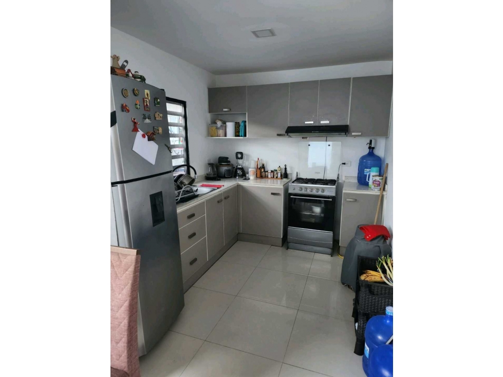 En Venta o Renta Casa en Urbanizacion Privada, Manta Sector Sur — foto 2
