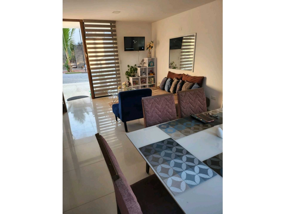 En Venta o Renta Casa en Urbanizacion Privada, Manta Sector Sur — foto 3