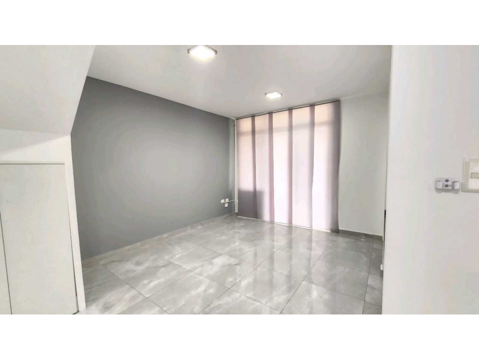 Casa en Venta dentro de Urbanización Privada en Manta Sector Sur. — foto 3