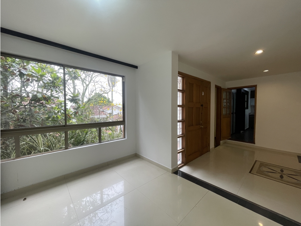 CASA UNIFAMILIAR EN VENTA EN LOMA BENEDICTINOS ENVIGADO — foto 4