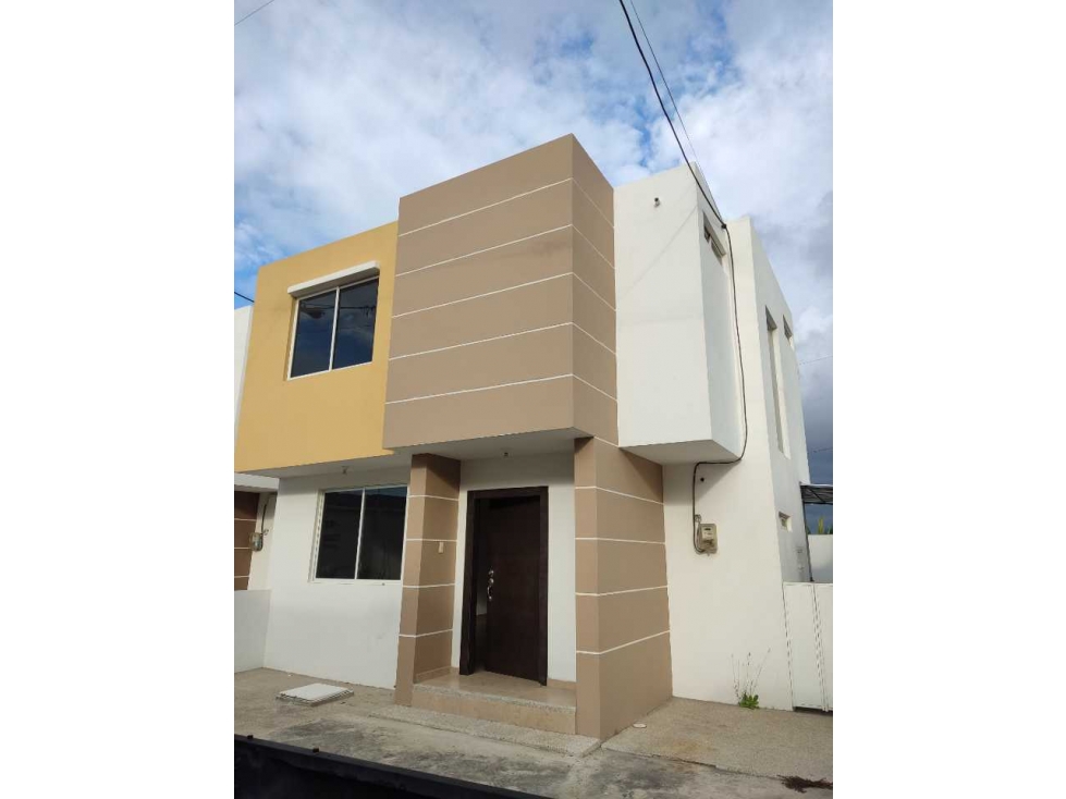 CONFORTABLE VIVIENDA DISPONIBLE PARA LA VENTA