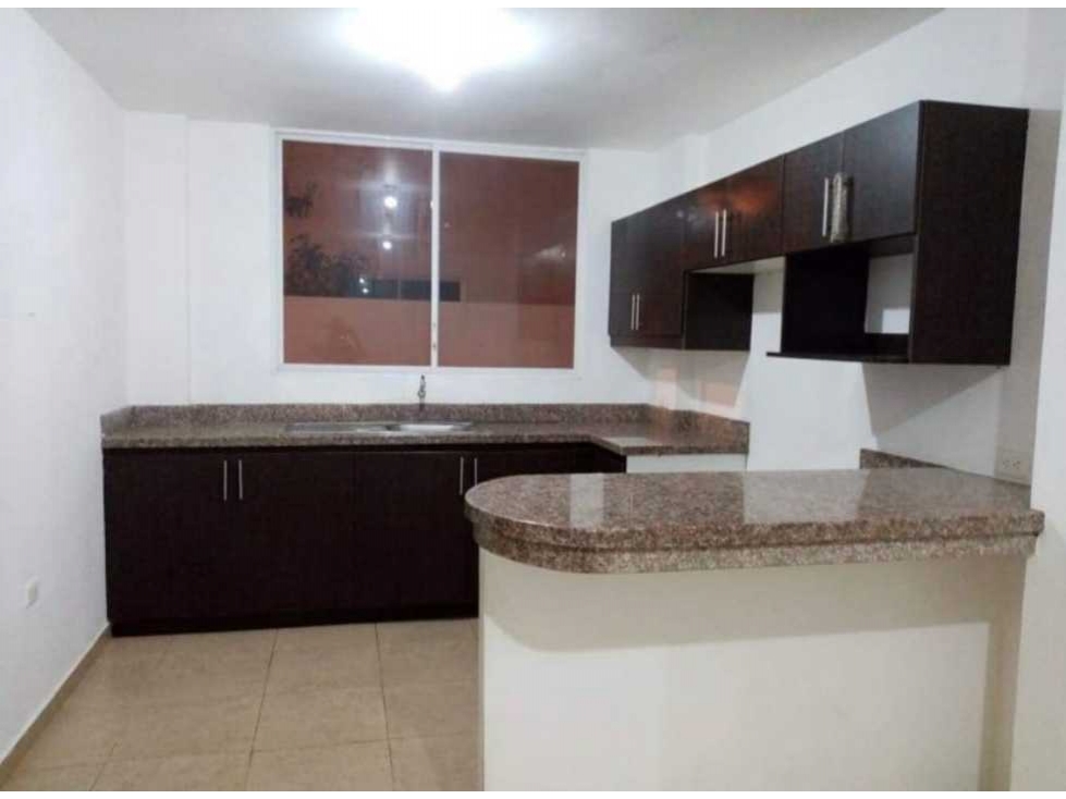 CONFORTABLE VIVIENDA DISPONIBLE PARA LA VENTA — foto 2