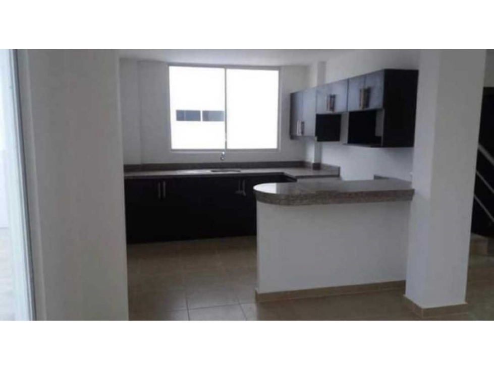 CONFORTABLE VIVIENDA DISPONIBLE PARA LA VENTA — foto 3