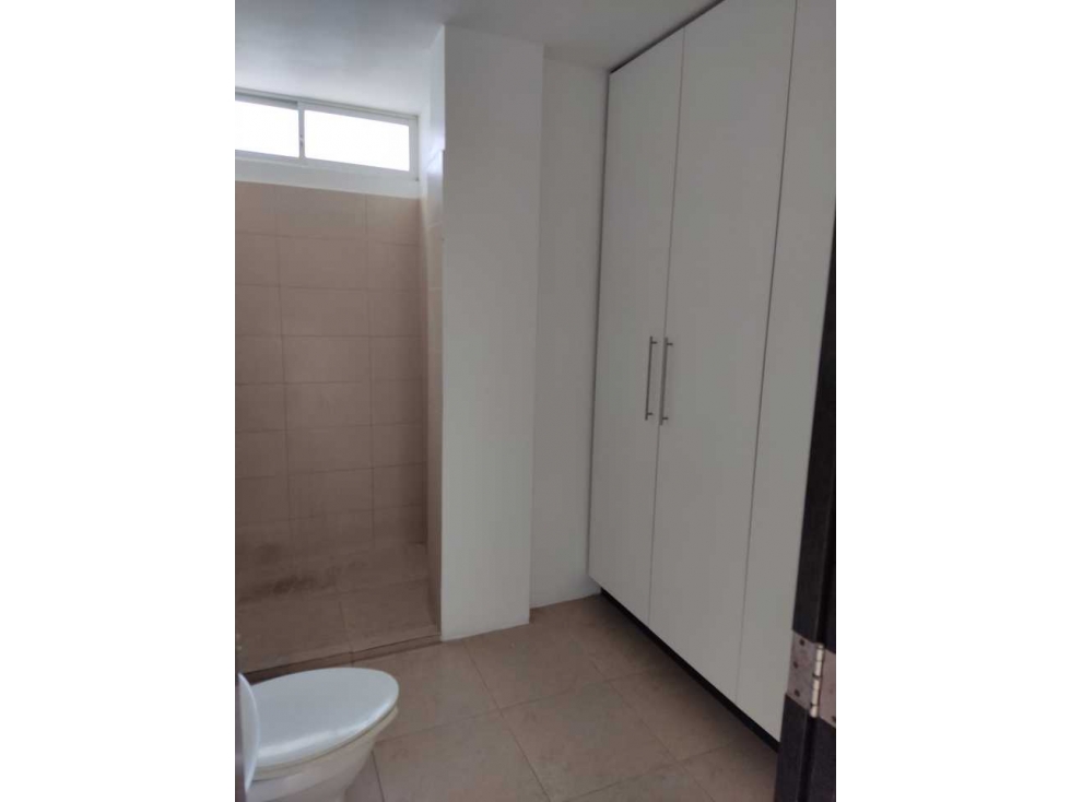 CONFORTABLE VIVIENDA DISPONIBLE PARA LA VENTA — foto 4