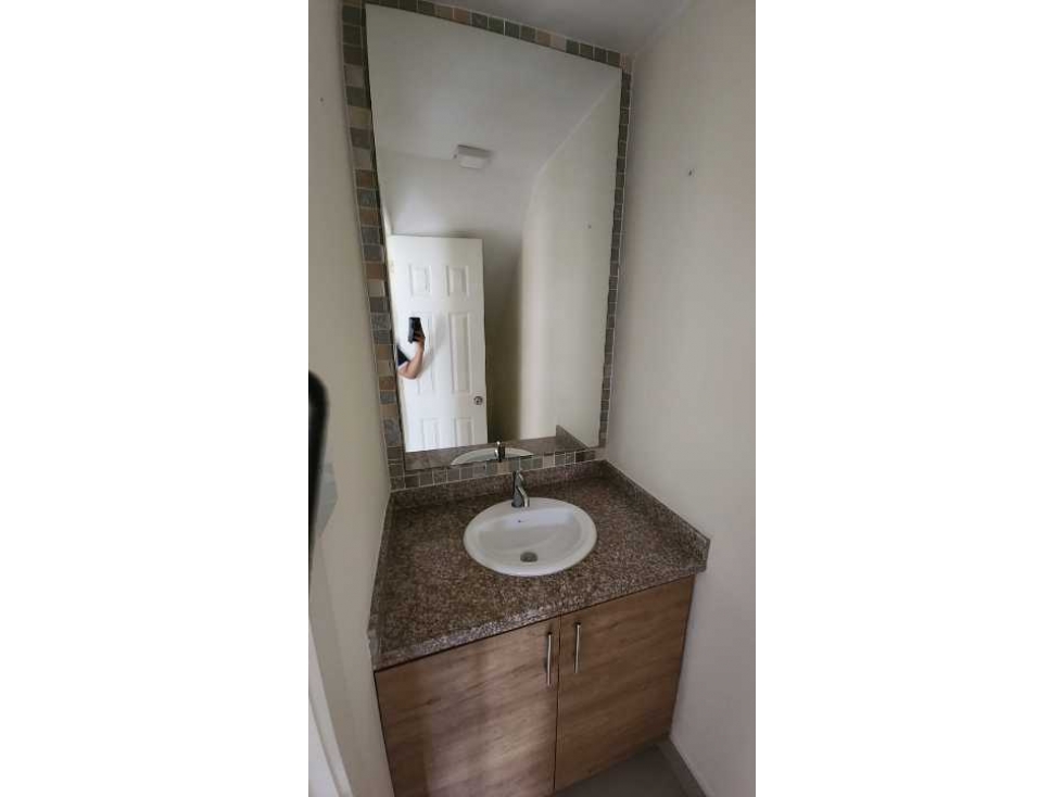 Vivienda en venta dentro de urbanización cerrada en la zona norte — foto 4