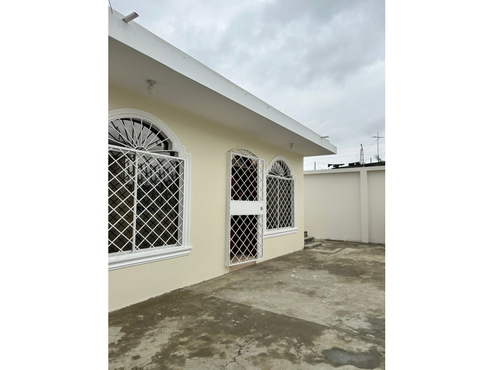 Vivienda Independiente en Venta de 1 planta al Norte de Manta — foto 2