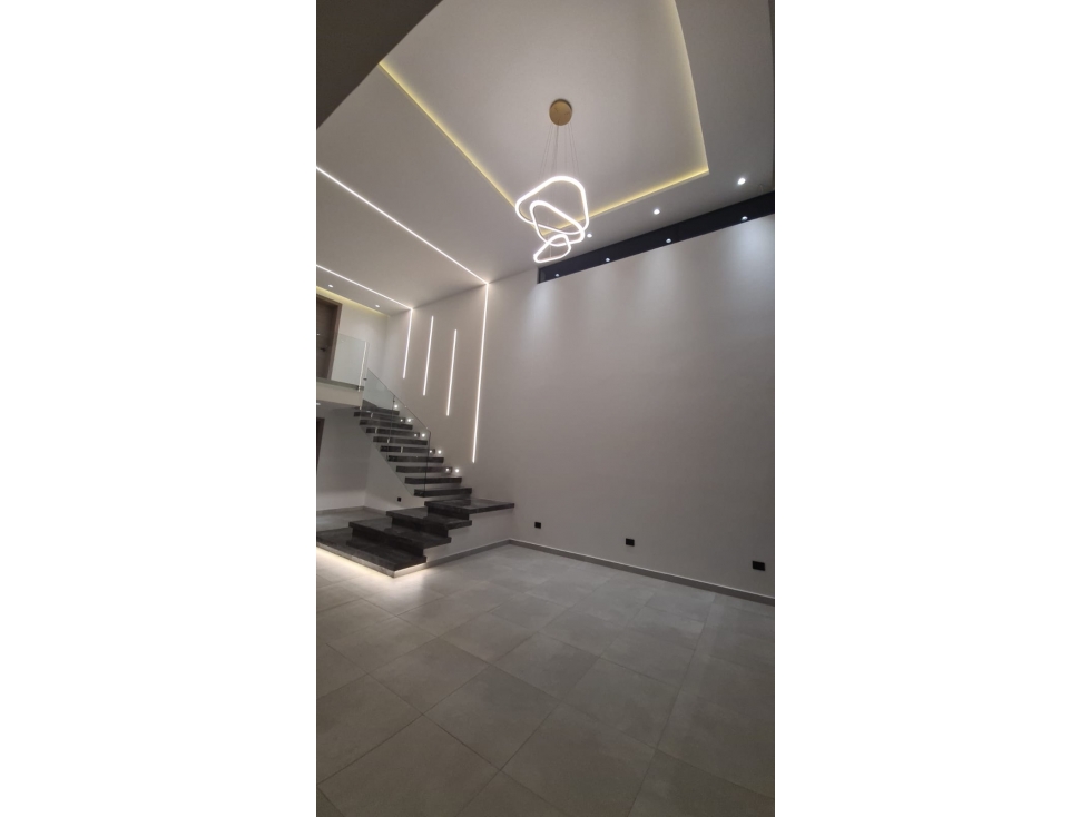 Hermosa vivienda con piscina dentro de urb. privada al sur de Manta — foto 3