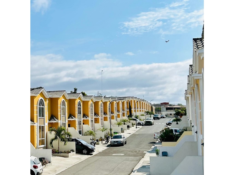 VIVIENDA VIP DENTRO DE URBANIZACIÓN PRIVADA - 5