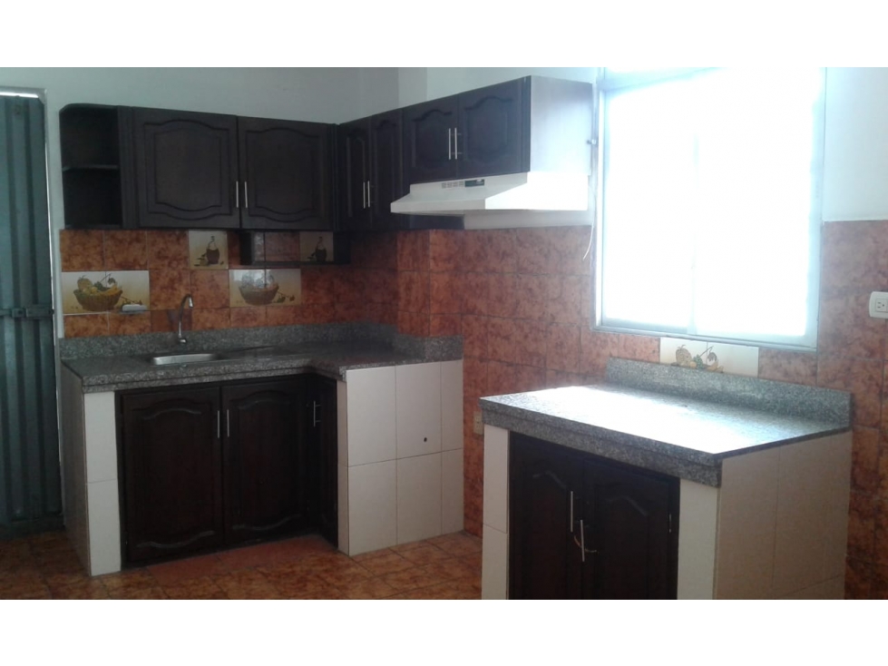 Casa rentera cerca de Mall del Pacífico Manta LVSA — foto 3