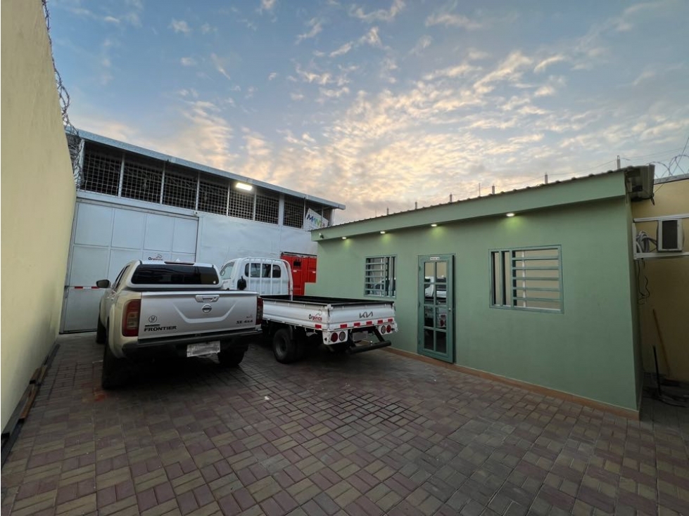 Se vende Galpón Bodega oportunidad de remate Manta LVSA - 2
