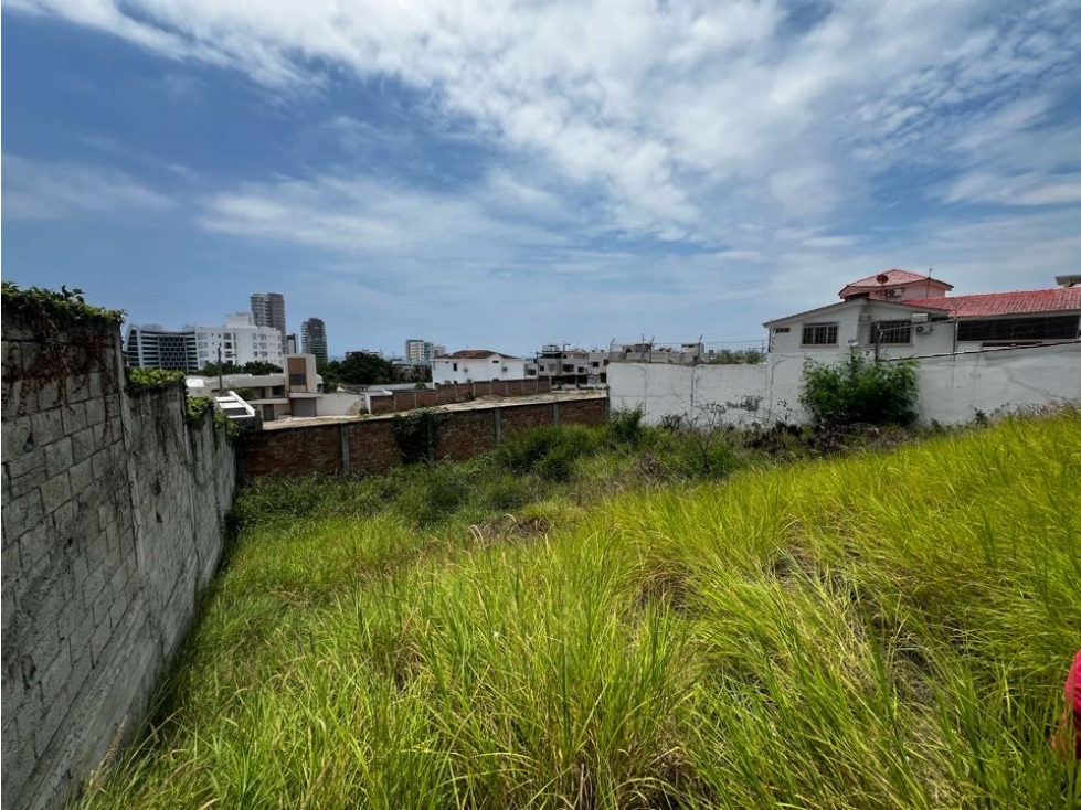 Se vende terreno en Urb Lomas de Barbasquillo Manta LVSA