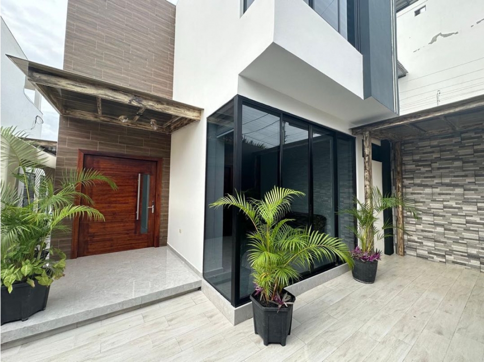 Casa independiente con piscina en zona sur Manta sector Gavilanes — foto 2