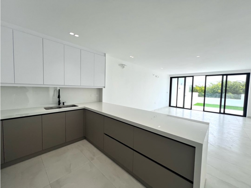Casa 3 dormitorios urbanización Ciudad Del Mar Manta LVSA — foto 3