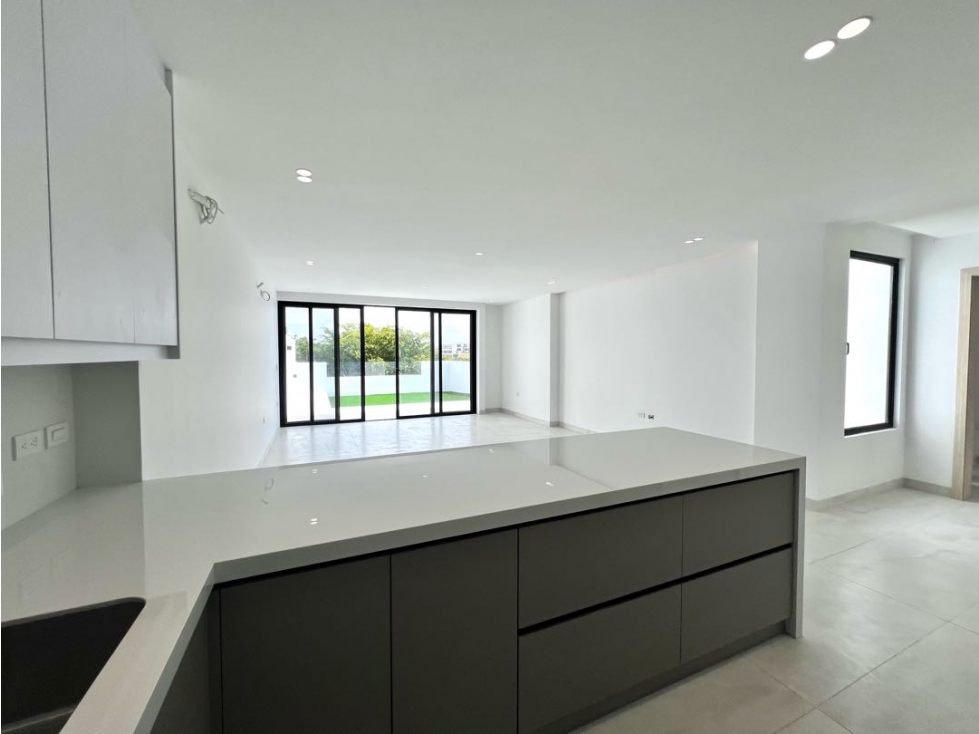 Casa 3 dormitorios urbanización Ciudad Del Mar Manta LVSA — foto 4
