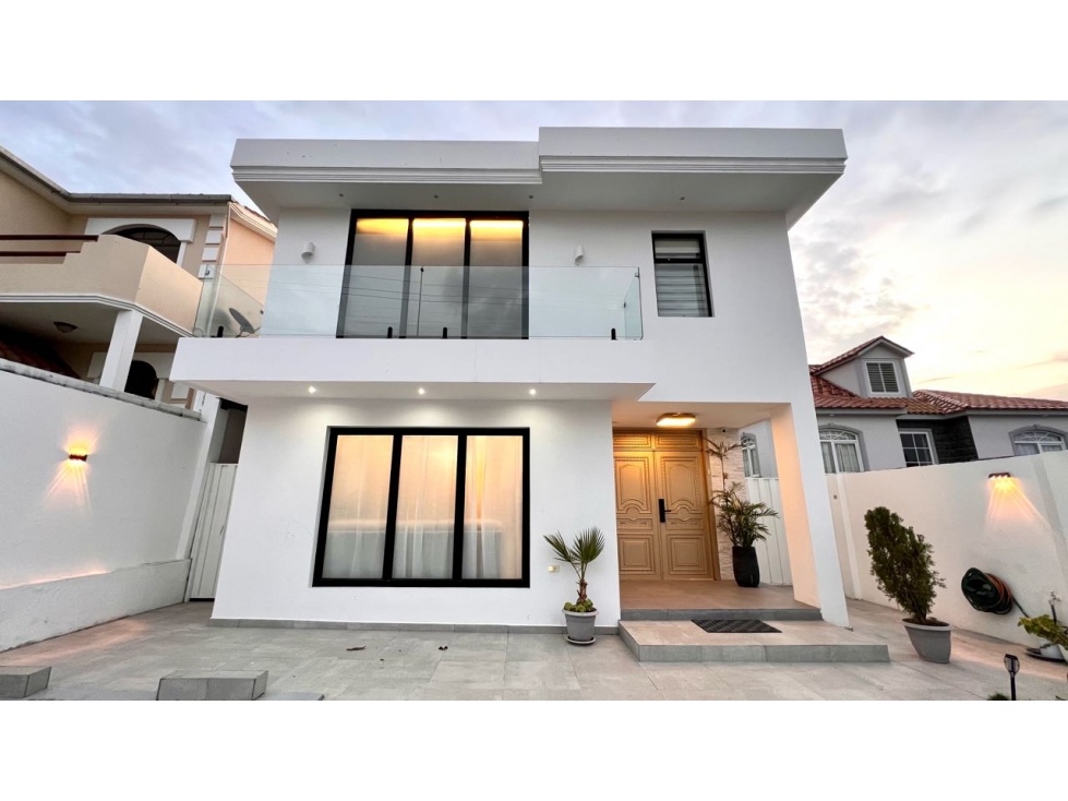 Casa en Urb. Manta Beach 4 dormitorios LVSA