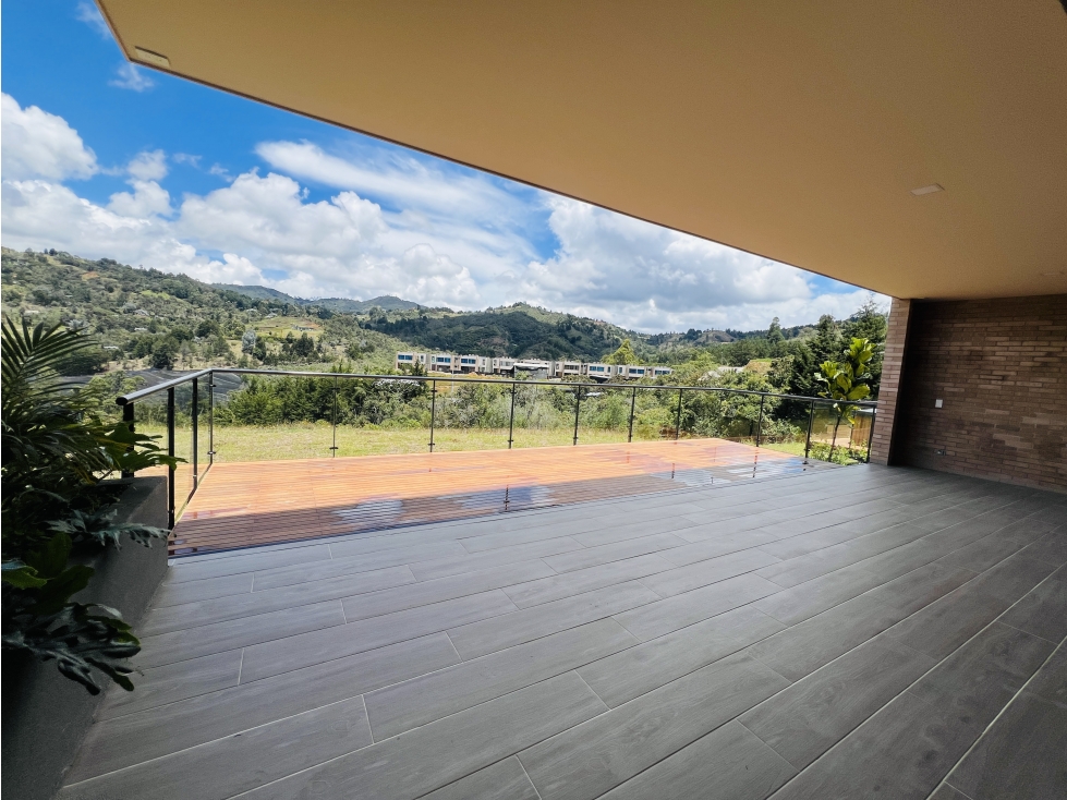 HERMOSA CASA EN RENTA - RIONEGRO VIA SAJONIA — foto 3