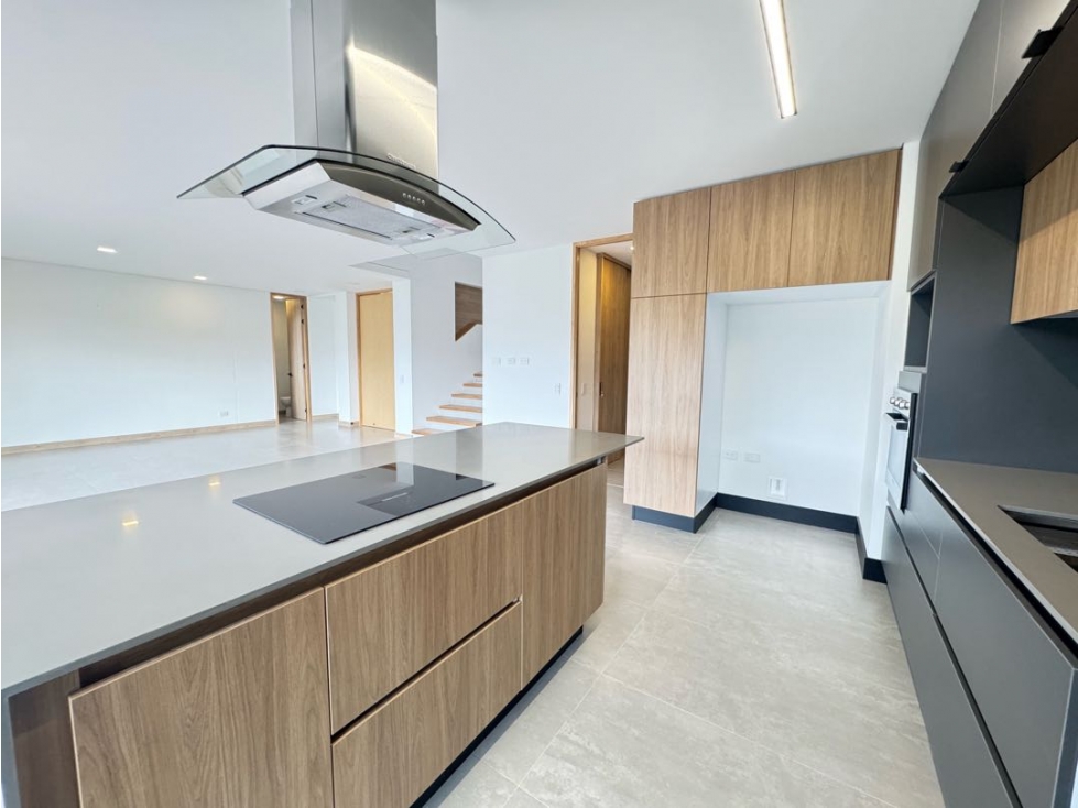 HERMOSA CASA EN VENTA UBICADA EN RIONEGRO VIA SAJONIA — foto 3