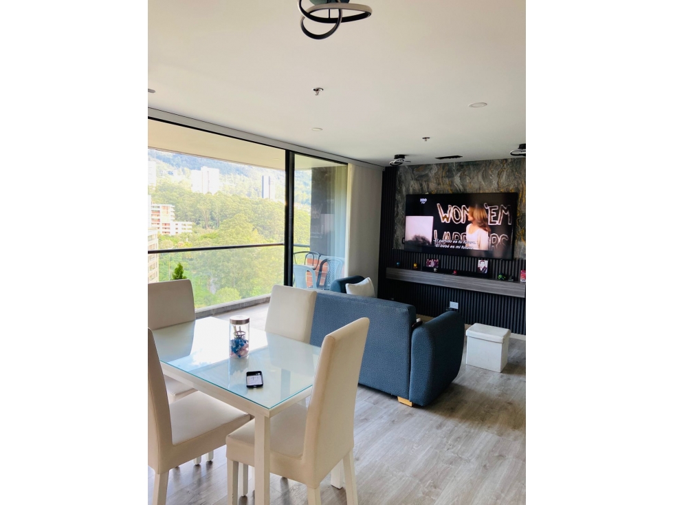 VENTA APARTAMENTO ALTOS DEL POBLADO, VISTA ABIERTA, PISO ALTO. — foto 6