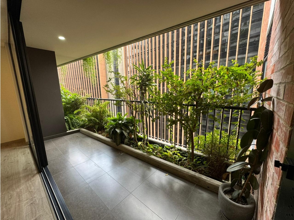 VENTA APARTAMENTO ALTOS DEL POBLADO, PISO ALTO. — foto 4