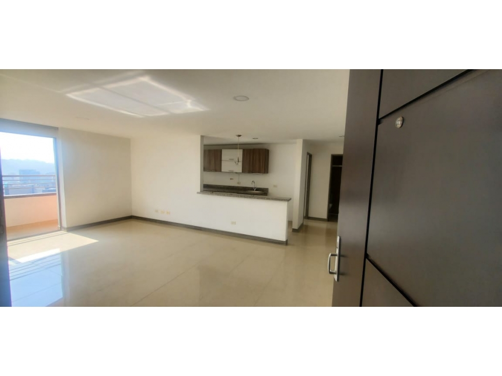 LAURELES APTO DE 98MTS PISO CON EXCELENTE VISTA UNIDAD COMPLETA — foto 4