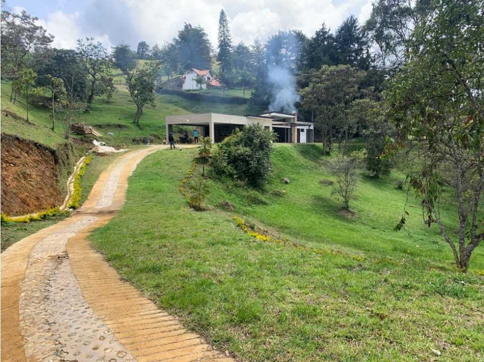 VENDO CASA RIONEGRO, VEREDA YARUMAL ESTRENAR 8 MINS DEL TÚNEL AEROP.