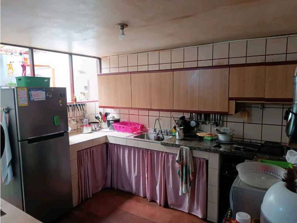 OPORT VENDO CASA UNIFAMILIAR PARA REMODELAR ENVIGADO ZONA RESIDENCIAL — foto 4