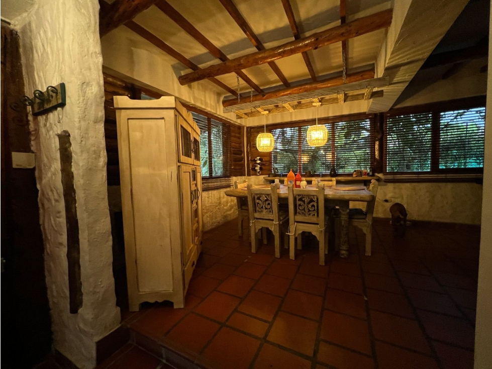 SE VENDE CASA MÁGICA EN SANTA ELENA TIPO CHALET — foto 2
