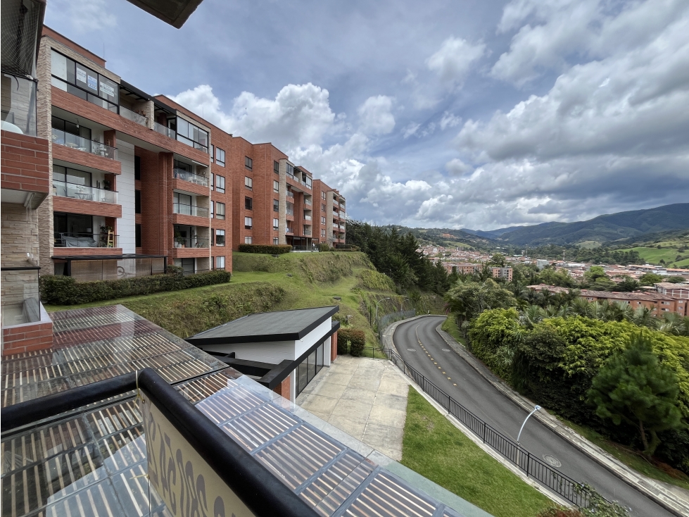 APARTAMENTO EN EL RETIRO CON VISTA