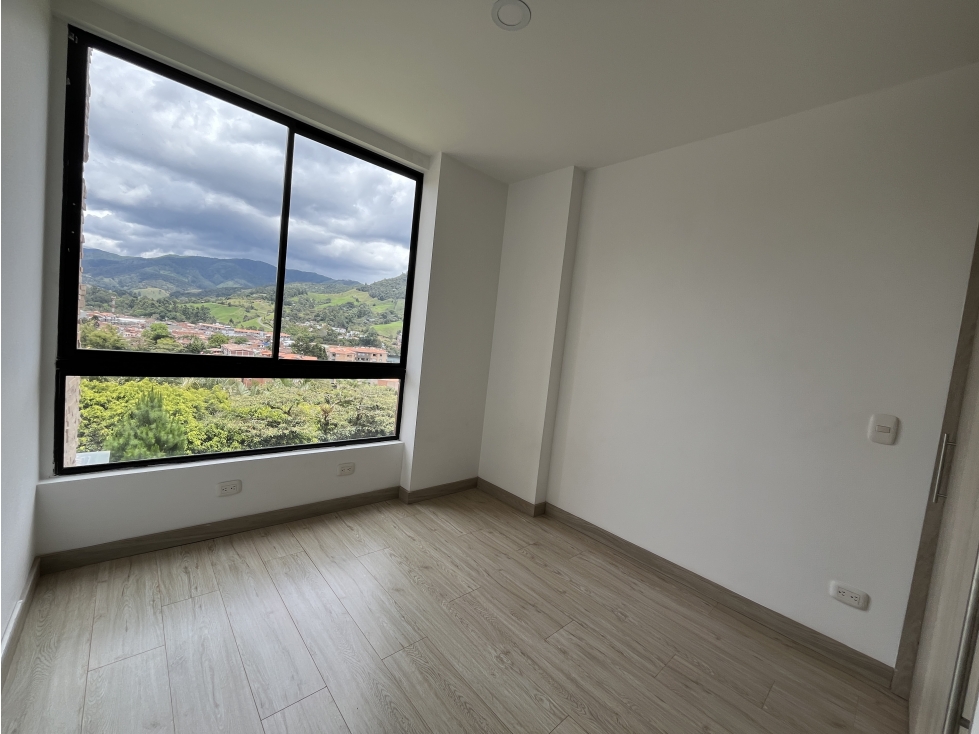 APARTAMENTO EN EL RETIRO CON VISTA — foto 6
