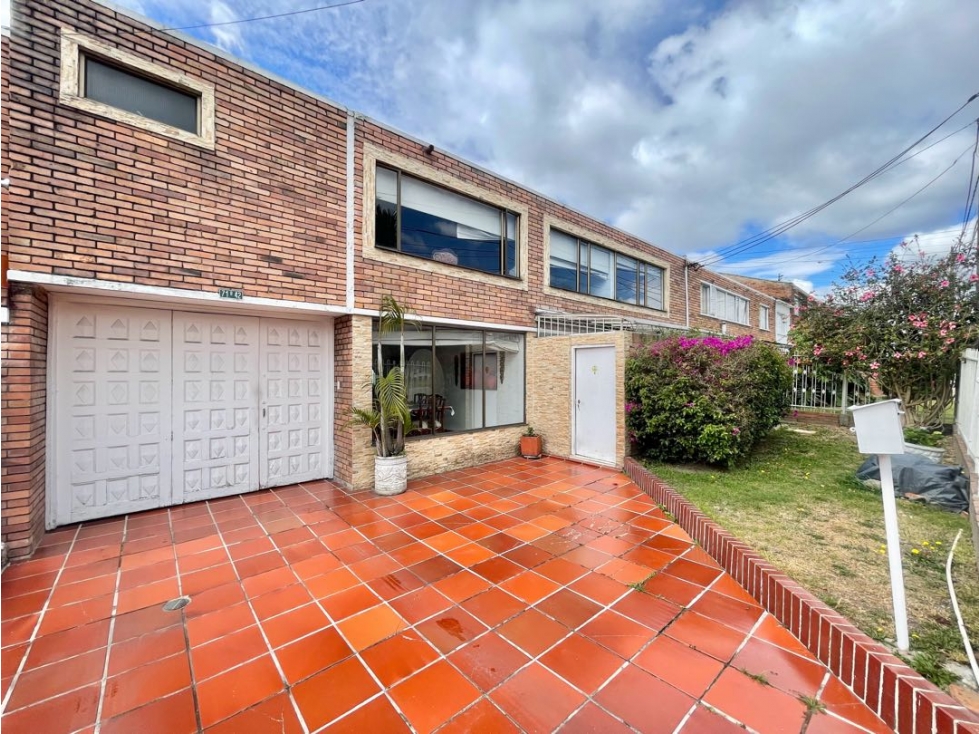 Se vende casa en Niza