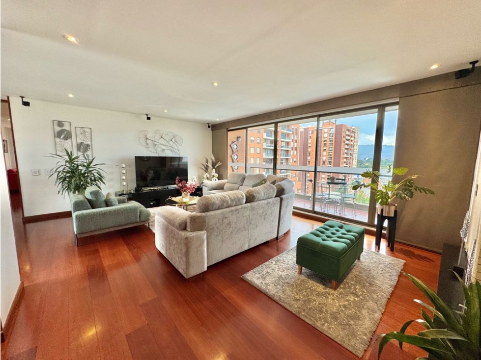 Se vende apartamento en Altos de la Colina