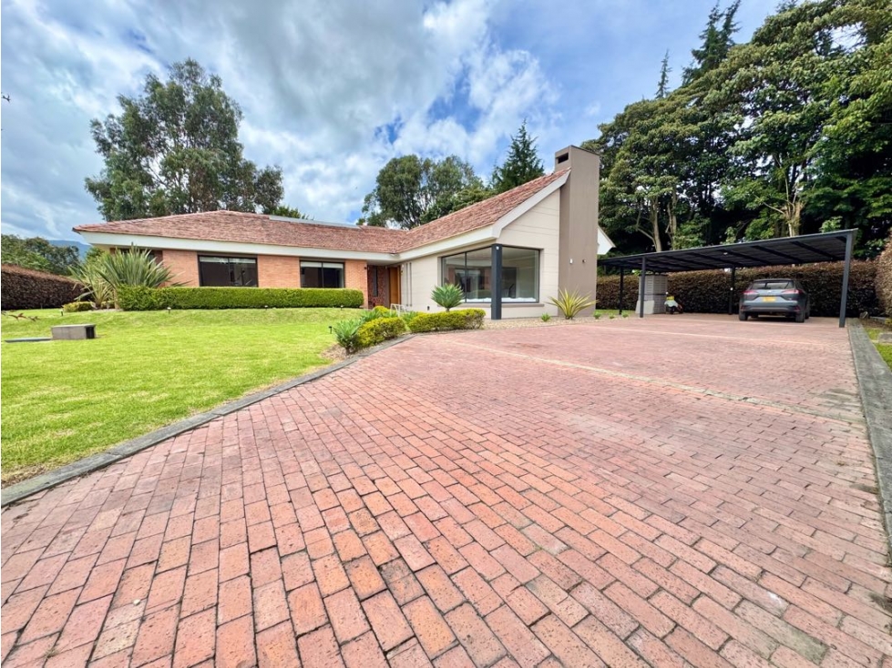 Se vende casa en San Sebastián