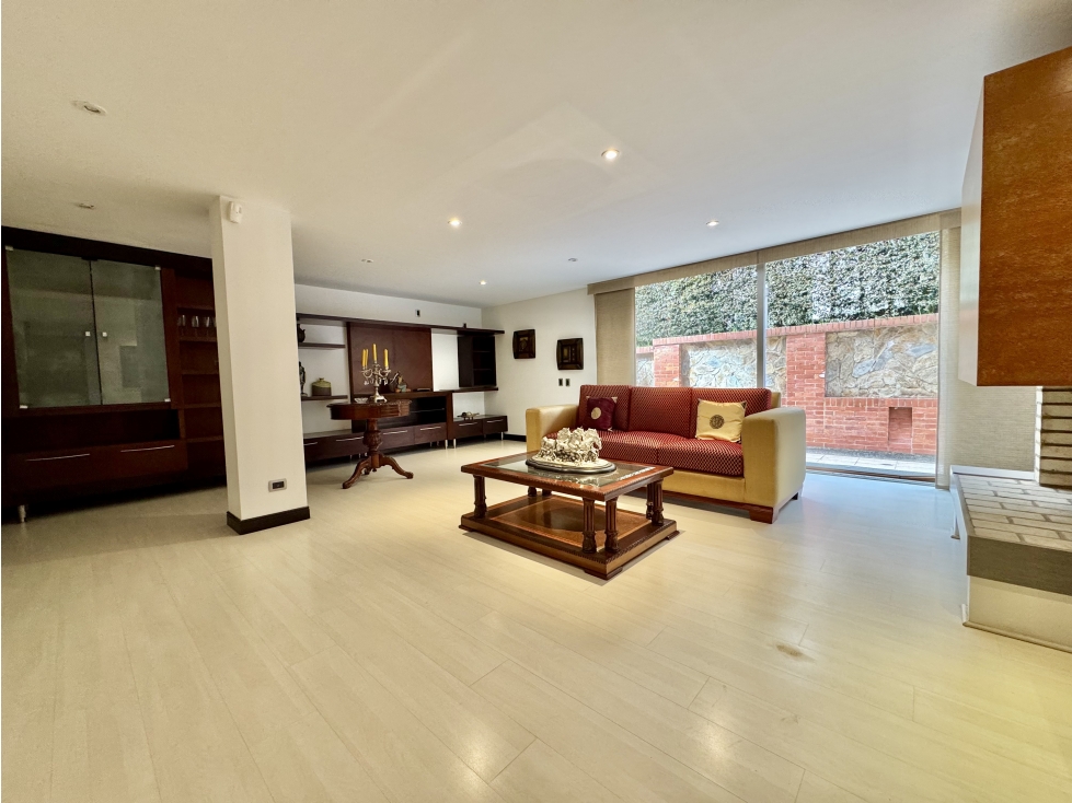 ESPACIOSA CASA EN APOSENTOS — foto 5