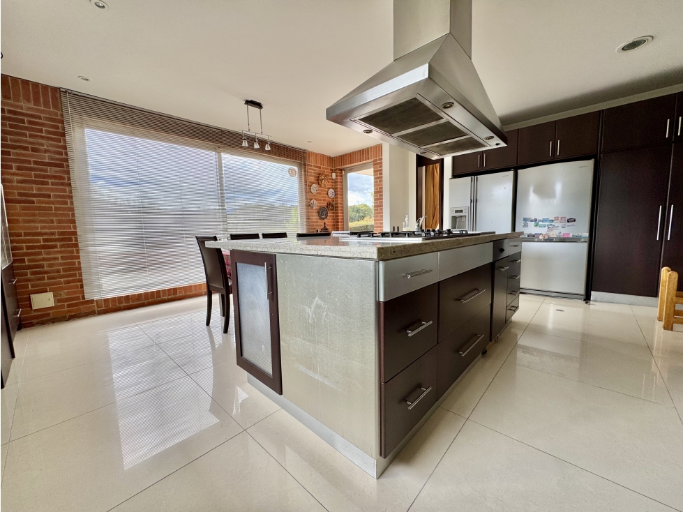ESPACIOSA CASA EN APOSENTOS — foto 6