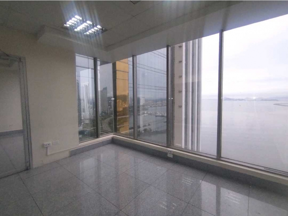 ALQUILER OFICINA AVENIDA BALBOA-AQUILINO DE LA GUARDIA BICSA CP — foto 4