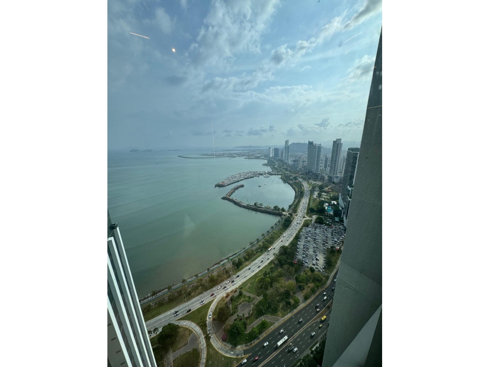 Múdate a un Icono en Panamá! ALQUILER OFICINA AVENIDA BALBOA BICSA CP — foto 5