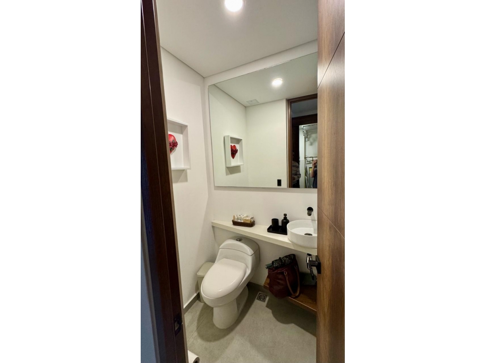 VENTA DE APARTAMENTO EN EL POBLADO EN EL ALTO DE PALMAS ULTIMO PISO!! — foto 6