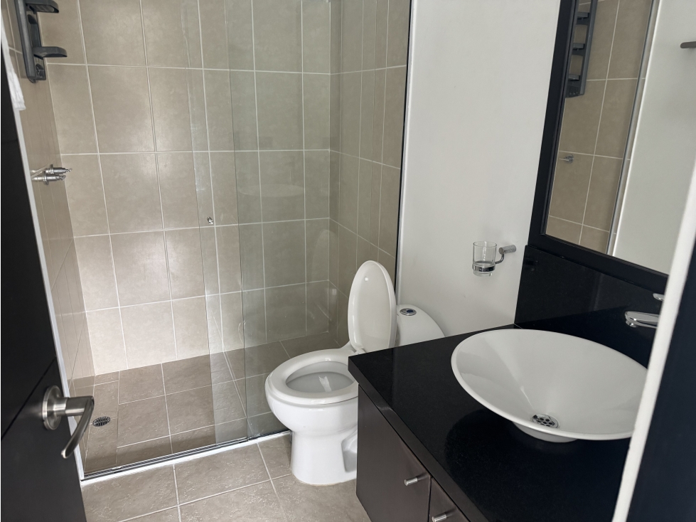 VENTA DE APARTAMENTO EN EL POBLADO SECTORl LOMA DE ALEJANDRIA — foto 4