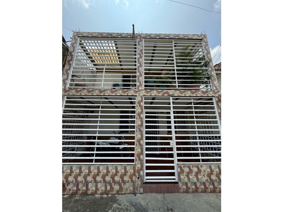 VENTA DE CASA PEATONAL ENCIUDADELA DEL RIO AC