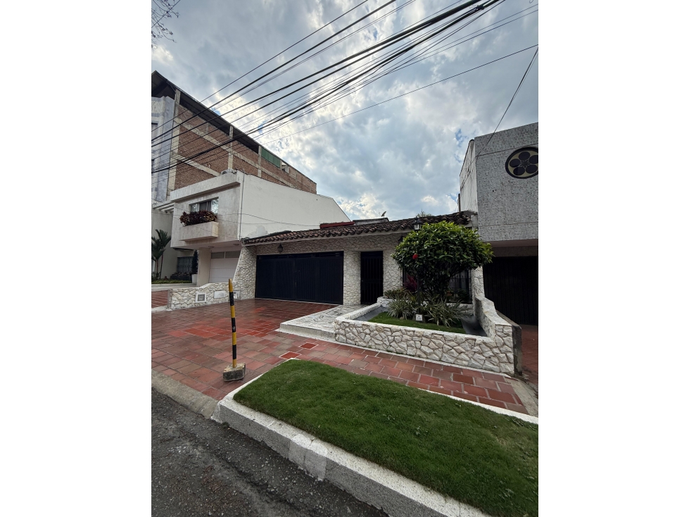 VENTA DE CASA EXTERNA AL SUR DE CALI EN EL INGENIO AC