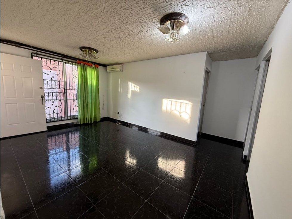 VENTA DE APARTAMENTO EN CALIPSO PISO 5 EN FRENTE DEL ÉXITO AC
