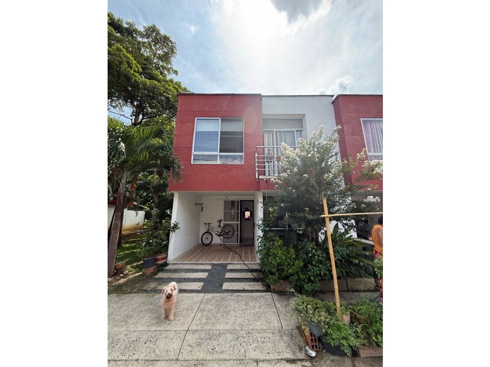 VENTA DE CASA EN CONDOMINIO 2 PISOS EN JAMUNDI AC