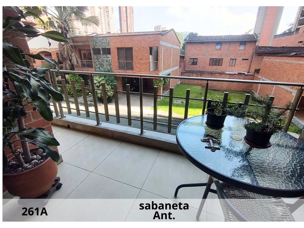 Venta de exclusiva casa en unidad, Sabaneta, sector Cañaveralejo — foto 4