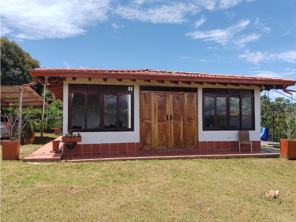 Se Vende Casa Campestre en El Alto del Choco Marinilla El Peñol
