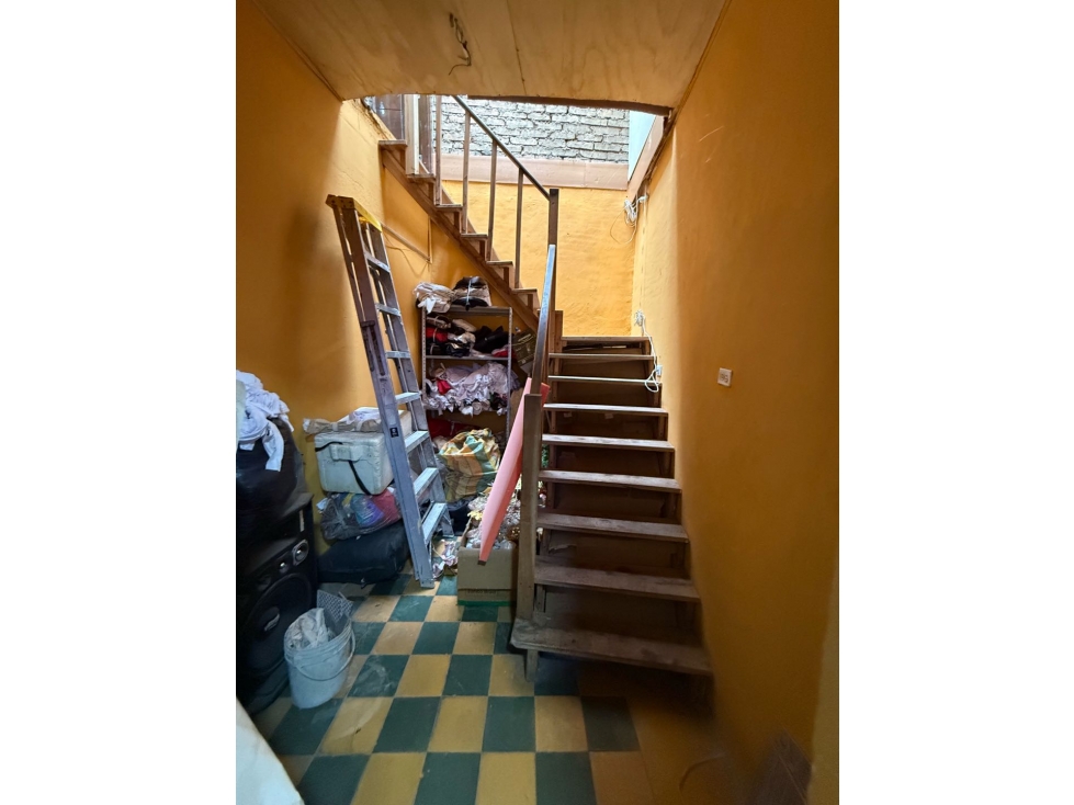 VENTA DE CASA 2PISOS CON 2 LOCALES COMERCIALES EN LA FLORESTA AC — foto 6